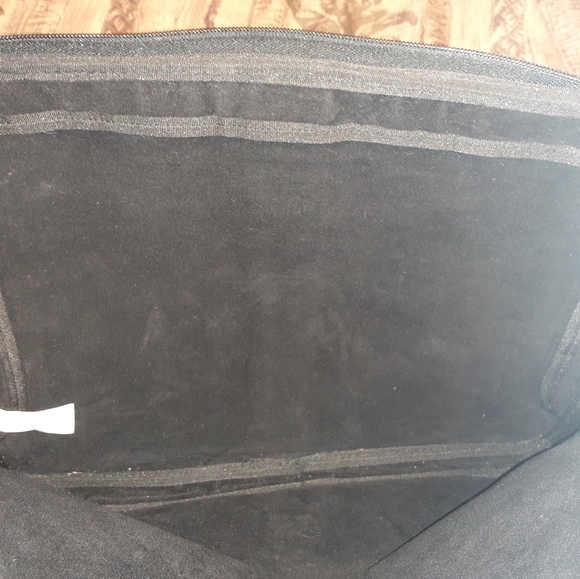 Liz Claiborne Laptop/Mac Book Sleeve - Picture 3 of 3